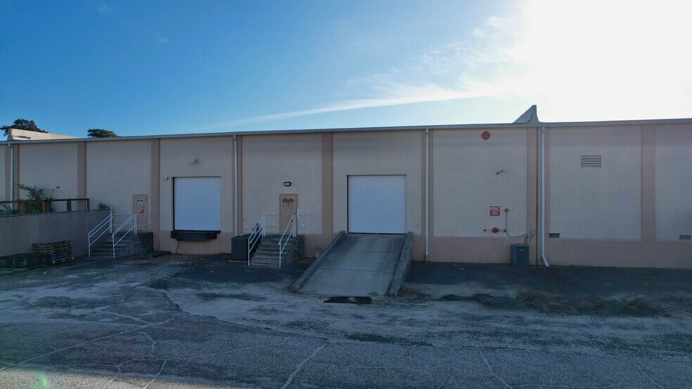 More Photos Of 1131 Shine Ave, Myrtle Beach Warehouse For Lease