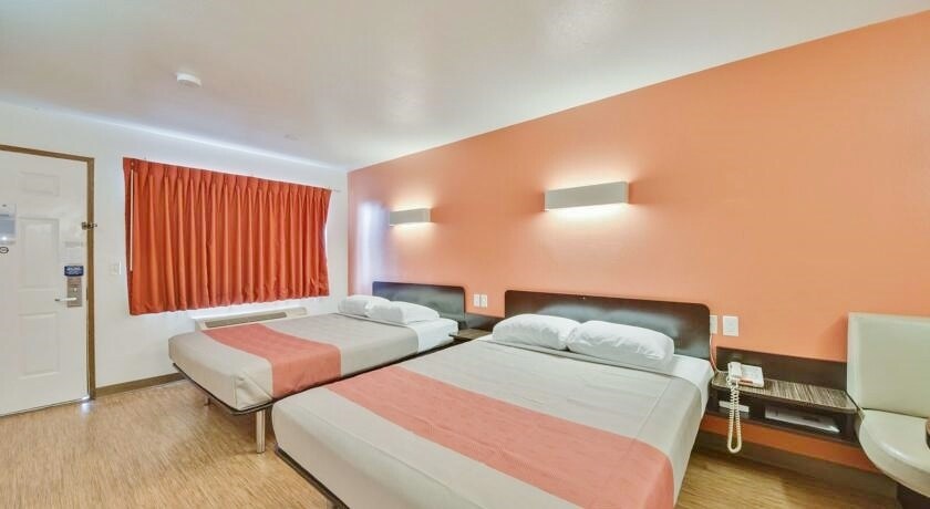 More Photos Of 2377 N Expressway 83, Brownsville Hotel For Sale