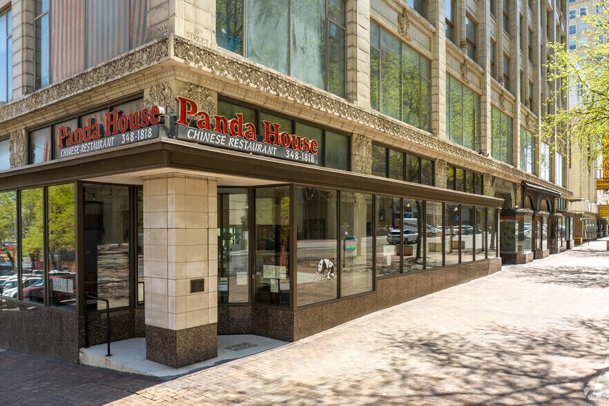 More Photos Of 305 S 16th St, Omaha Apartments For Lease