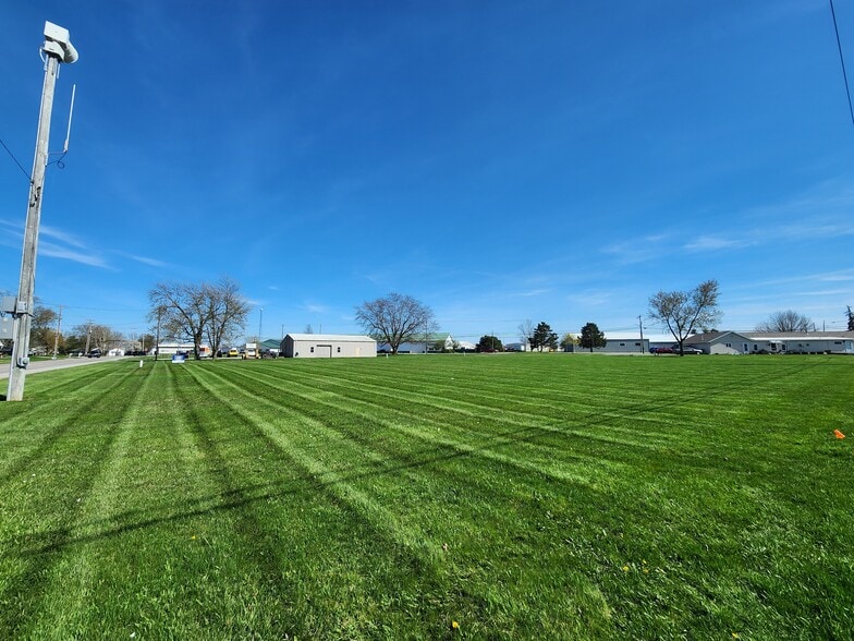 More Photos Of 1419 Wayne St, Celina Warehouse For Sale