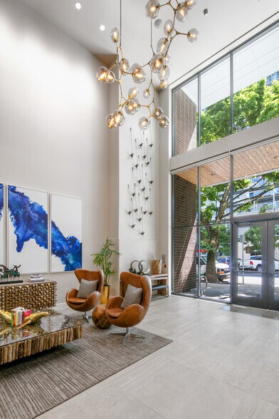 More Photos Of 1221 SW 11th Ave, Portland Apartments For Lease