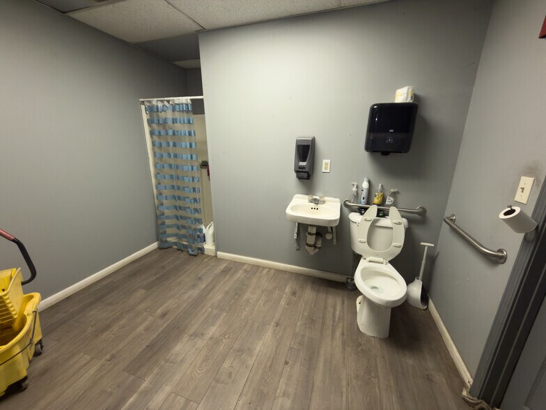 More Photos Of 2861 Fork Shoals Rd, Piedmont Warehouse For Sale