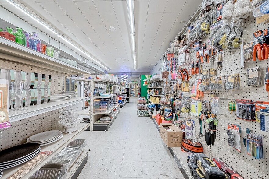 More Photos Of 4310 N Main St, Liberty Convenience Store For Sale