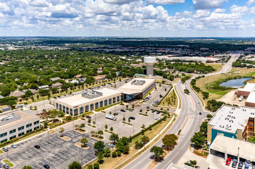 More Photos Of 710 Hester's Crossing Rd, Round Rock Office For Lease