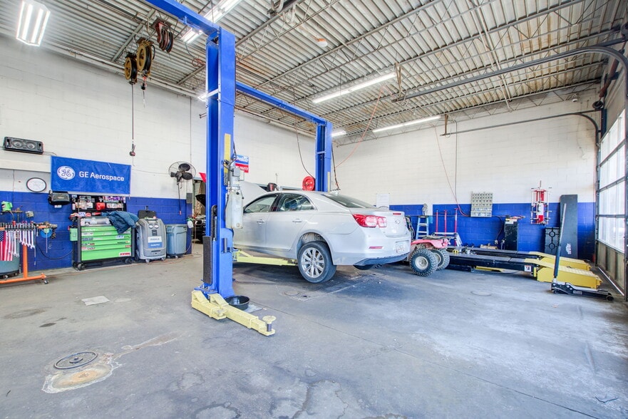More Photos Of 1494 Old Salem Rd, Conyers Auto Repair For Sale