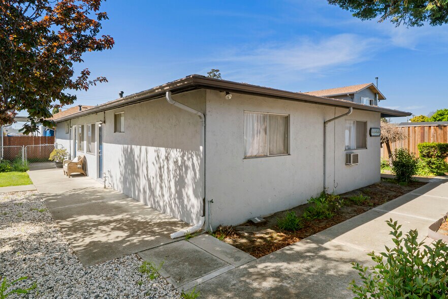 More Photos Of 22427 Montgomery St, Hayward Congregate Senior Housing For Sale