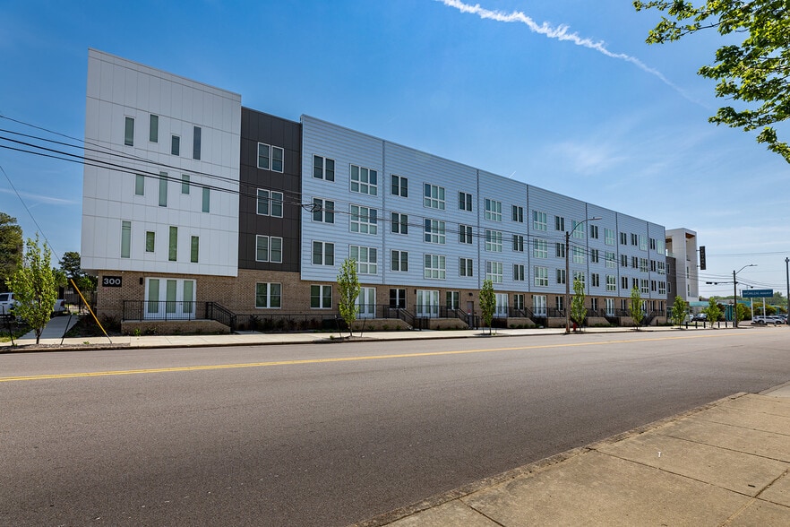 Primary Photo Of 300 S Hollywood St, Memphis Apartments For Sale