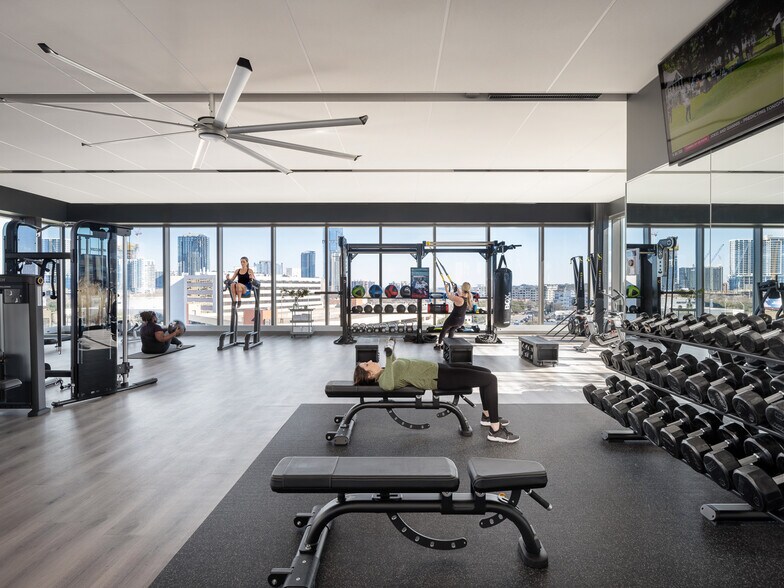 More Photos Of 401 S 1st St, Austin Office For Lease