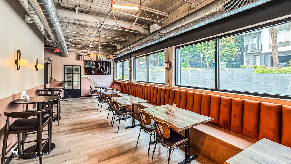More Photos Of 845 Flat Shoals Ave SE, Atlanta Freestanding For Lease
