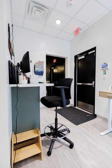 More Photos Of 101 Grant Pl, Lowell Medical For Lease