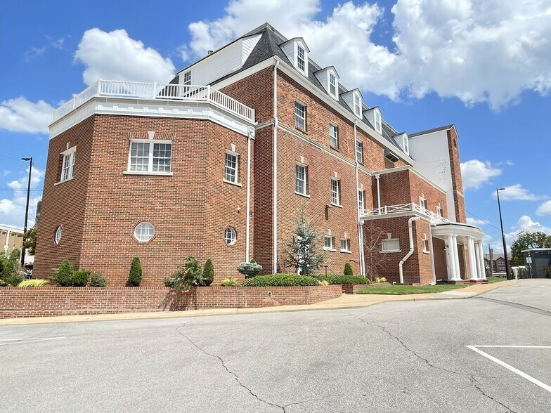 More Photos Of 502 W 6th St, Tulsa Office For Sale