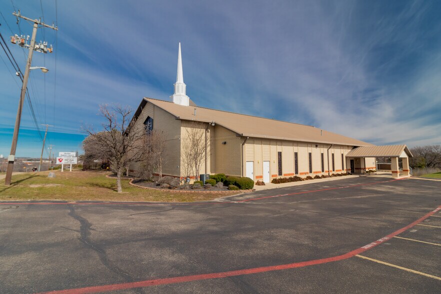 More Photos Of 906 Trimmier Rd, Killeen Religious Facility For Sale