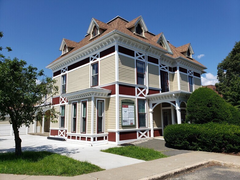 Primary Photo Of 30 Boltwood Walk, Amherst Office For Lease