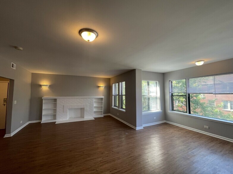 More Photos Of 7700 S Saginaw Ave, Chicago Apartments For Sale