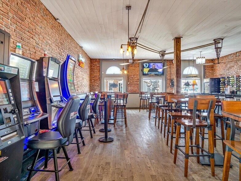 More Photos Of 214 Main St, Ruma Restaurant For Sale