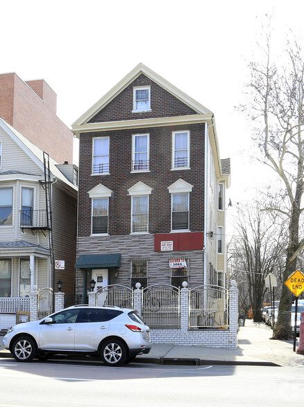 Primary Photo Of 3066 Webster Ave, Bronx Office Residential For Sale