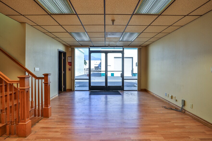 More Photos Of 11930 Goldring Rd, Arcadia Light Distribution For Sale
