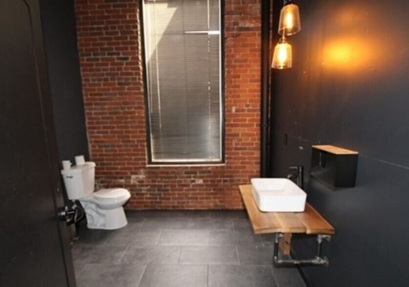 More Photos Of 25 Union St, Worcester Loft Creative Space For Lease