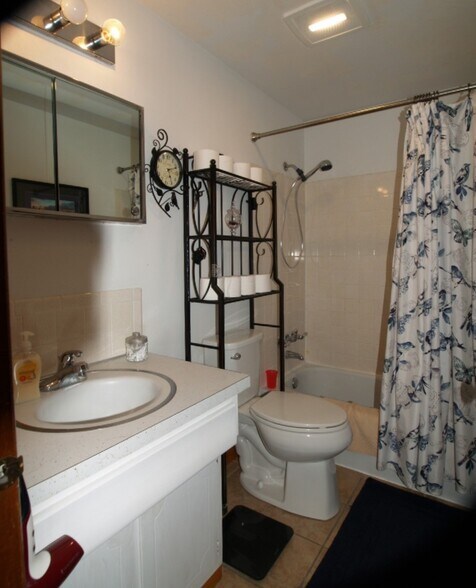 More Photos Of 1545 East and West Rd, West Seneca Apartments For Sale