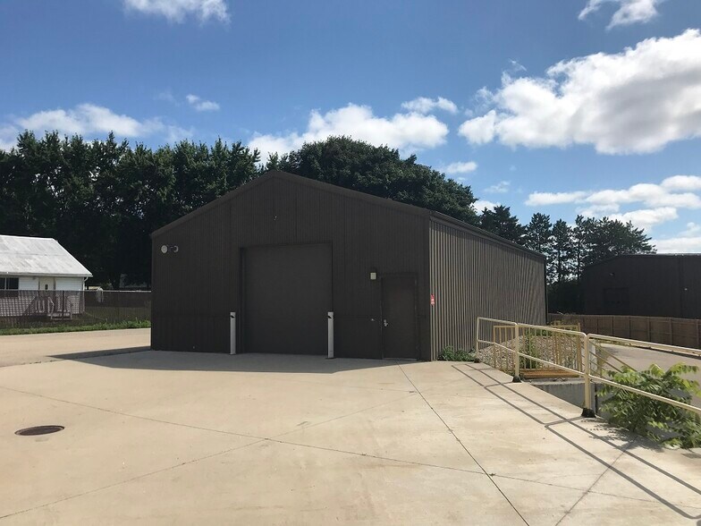 More Photos Of 612 N Main St, Cottage Grove Distribution For Lease