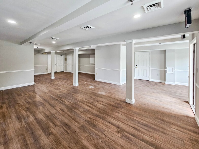 More Photos Of 6301 Foxley Rd, Upper Marlboro Light Manufacturing For Lease