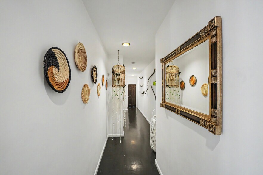 More Photos Of 942 S Mansfield Ave, Los Angeles Apartments For Sale