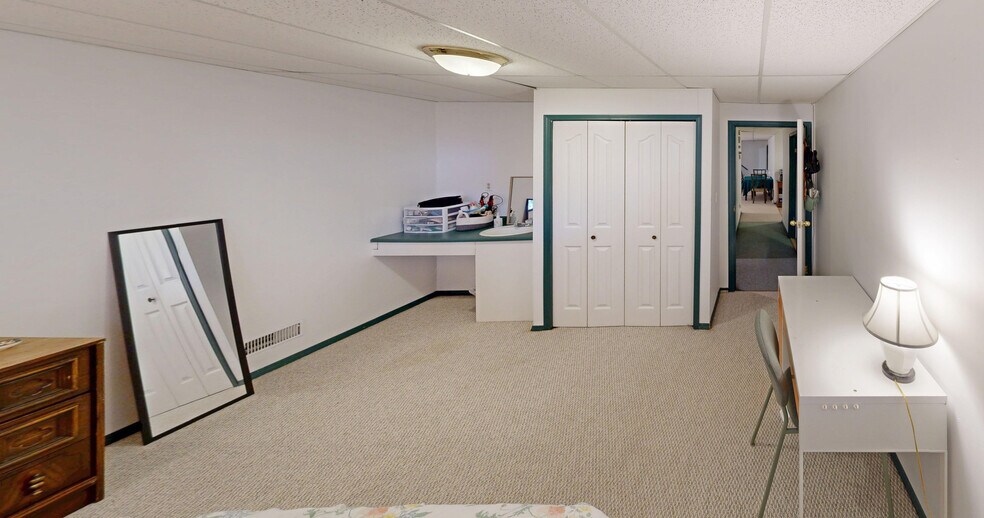 More Photos Of 10941 81 Av NW, Edmonton Dormitory For Sale