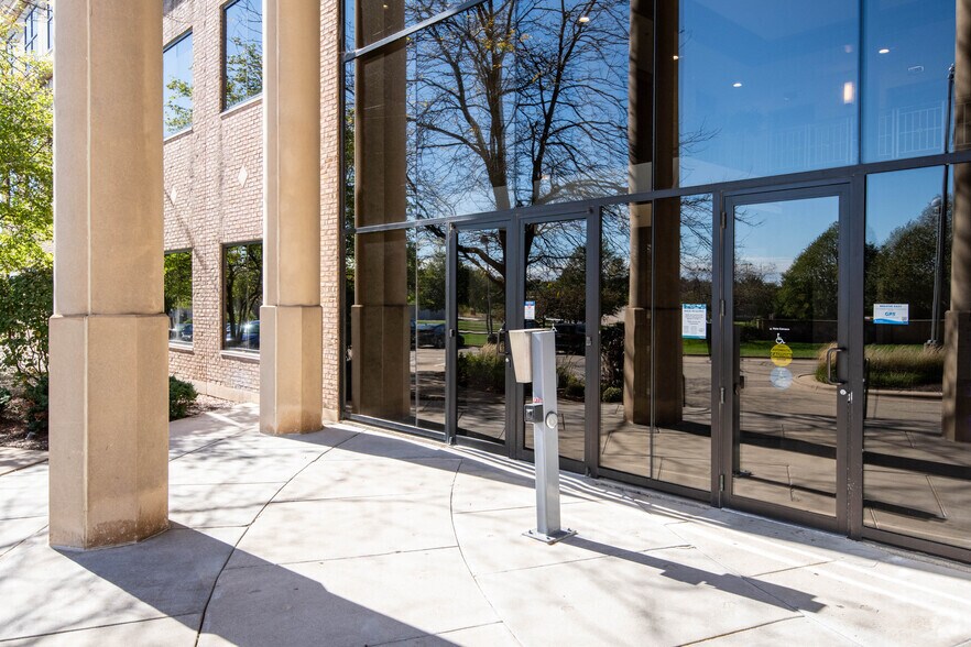 More Photos Of 4600 American Pky, Madison Office For Lease