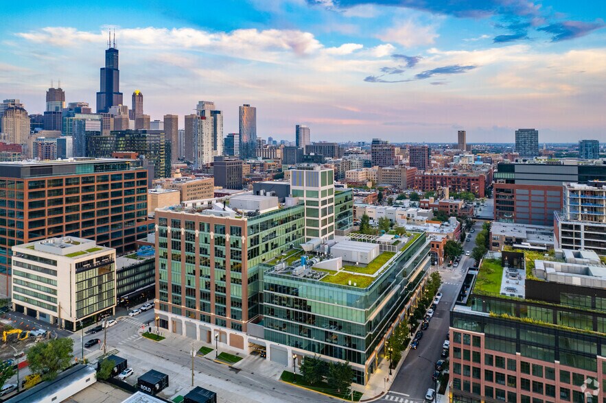 More Photos Of 1000 W Fulton Market, Chicago Office For Lease