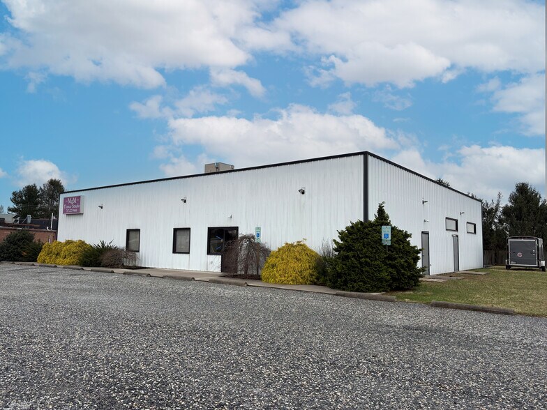 Primary Photo Of 241 N Main St, Shrewsbury Health Club For Sale