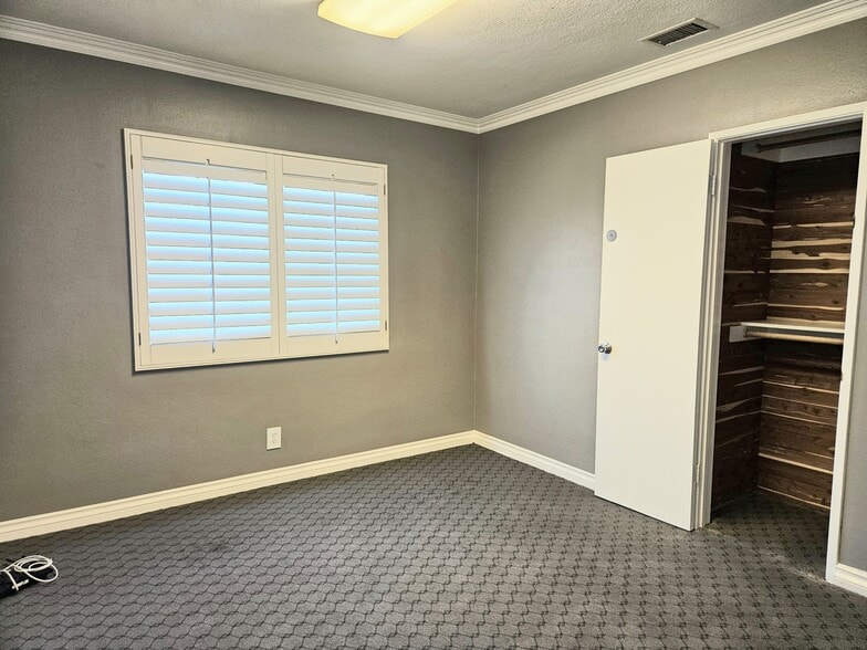 More Photos Of 601 W County Line Rd, Calimesa Office For Lease