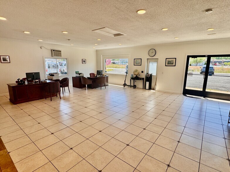More Photos Of 4611 Ewell Rd, Fredericksburg Auto Dealership For Sale