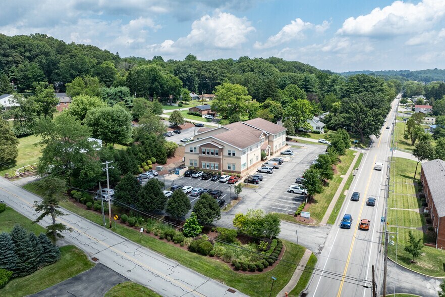 More Photos Of 4262 Old William Penn Hwy, Murrysville Medical For Lease