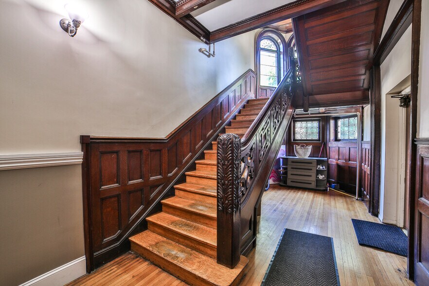 More Photos Of 176 North St, Buffalo Apartments For Sale