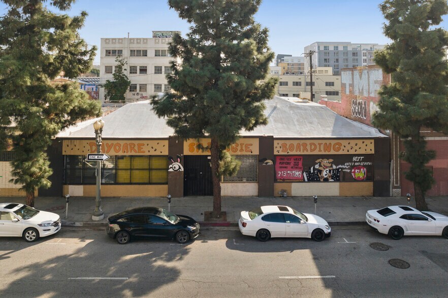 Primary Photo Of 1326 S Grand Ave, Los Angeles Warehouse For Sale