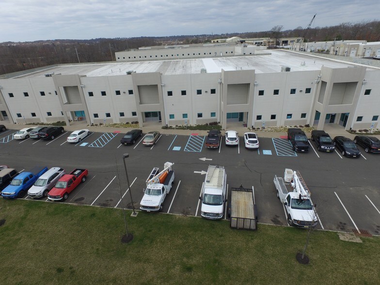 More Photos Of 600 Hartle St, Sayreville Warehouse For Lease