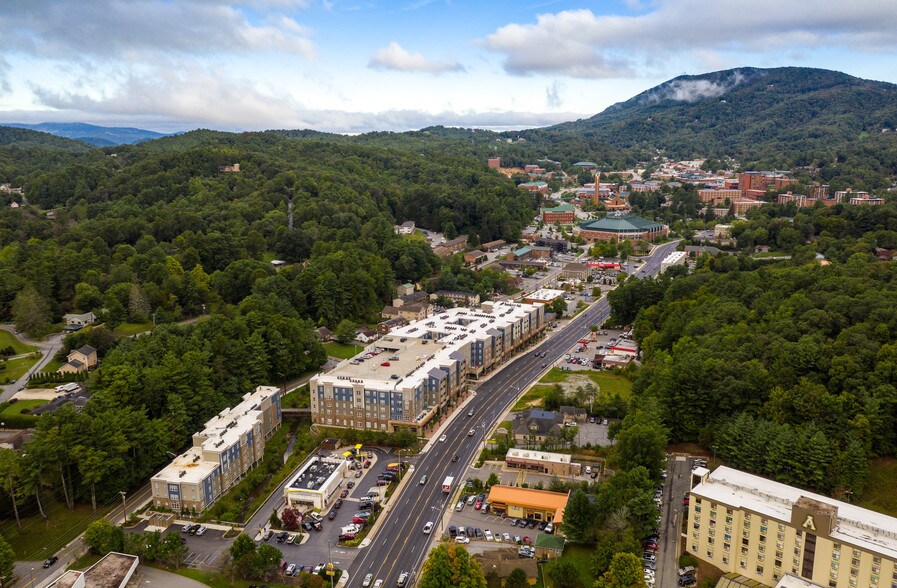 More Photos Of 850 Blowing Rock Rd, Boone Multifamily For Sale