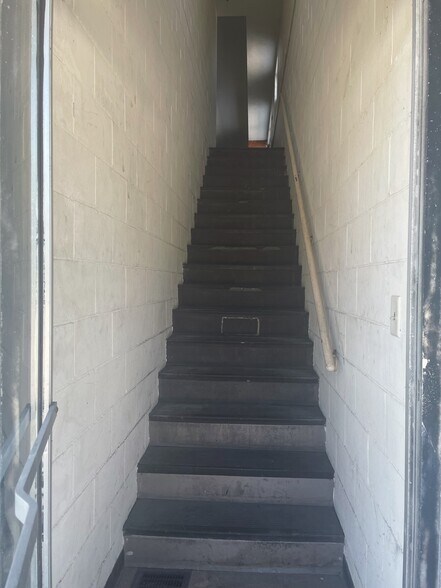 More Photos Of 1216 W Amelia St, Orlando Distribution For Lease