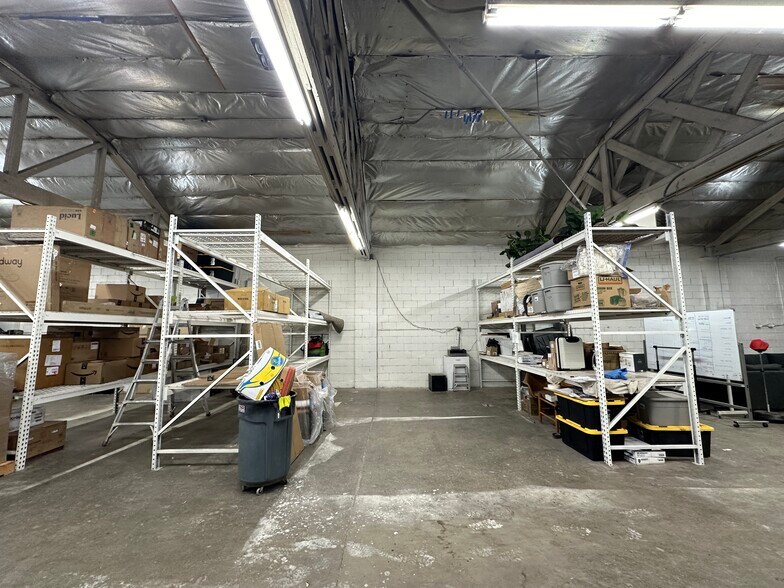 More Photos Of 1015 N Division St, Spokane Auto Repair For Lease