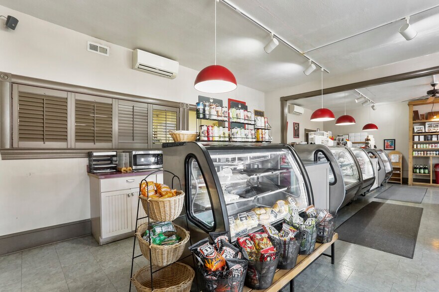 More Photos Of 100 W German St, Shepherdstown Storefront Retail Residential For Sale