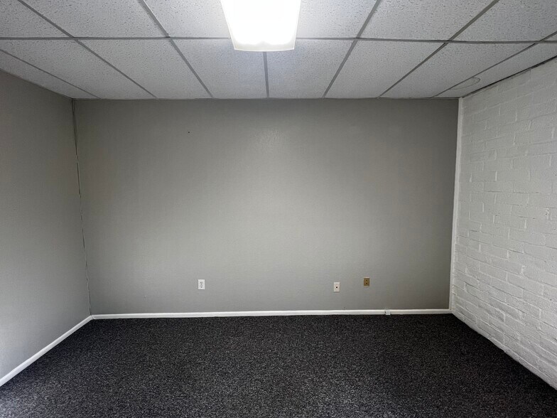 More Photos Of 4150 S Danville Dr, Abilene Storefront For Lease