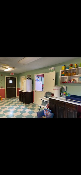 More Photos Of 108 N Ranson Rd, Greenwood Specialty For Sale