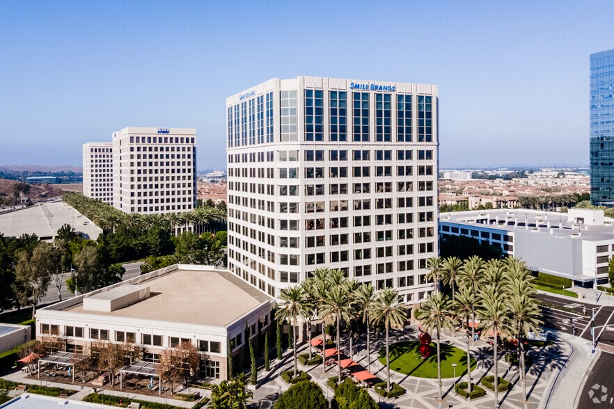 More Photos Of 100 Spectrum Center Dr, Irvine Coworking Space