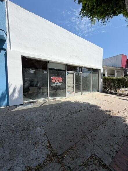 More Photos Of 1446 S Robertson Blvd, Los Angeles Storefront For Lease