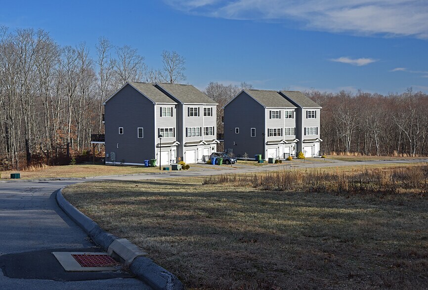 More Photos Of 206 E High St, East Hampton Land For Sale