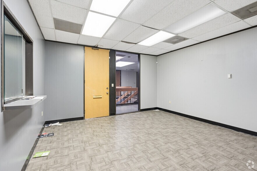 More Photos Of 8240 Antoine Dr, Houston Medical For Sale