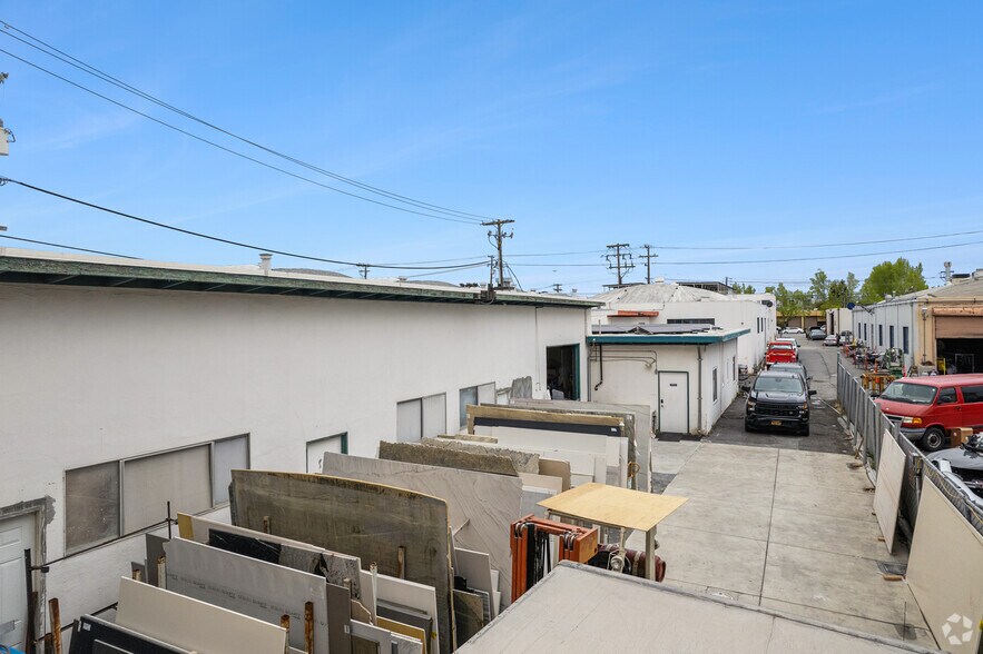 More Photos Of 240 Harbor Blvd, Belmont Manufacturing For Sale