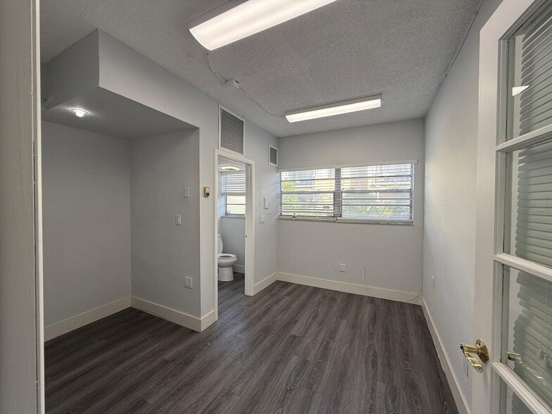 More Photos Of 145 Madeira Ave, Coral Gables Loft Creative Space For Lease