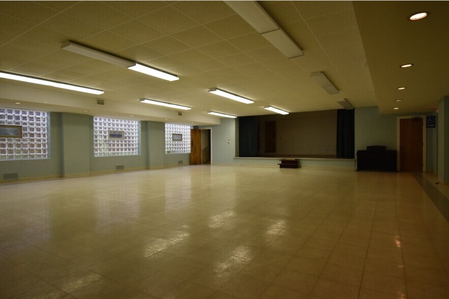 More Photos Of 312 Harrison St, Monroe Religious Facility For Lease