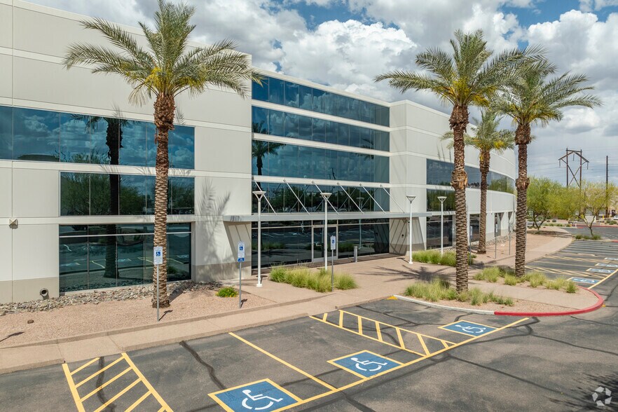 More Photos Of 4500 E Cotton Center Blvd, Phoenix Office For Sale
